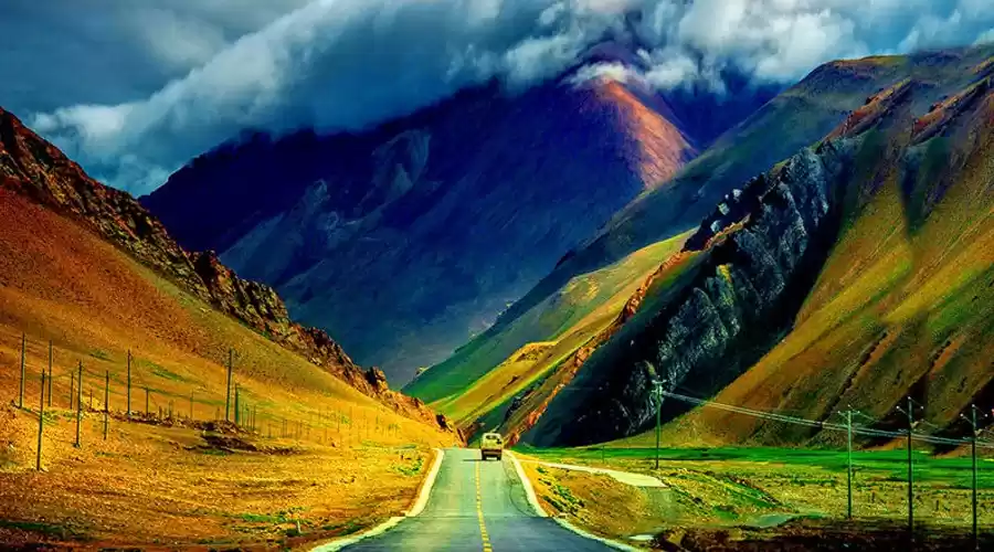 Photo of खतरनाक रास्तों व अद्