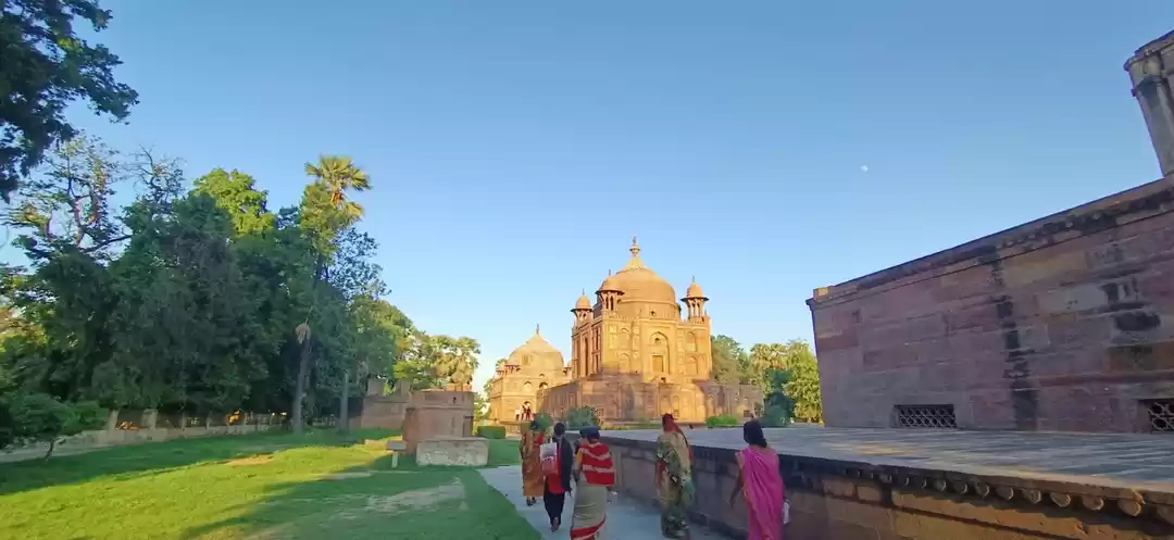 Photo of Khusro Bagh Allahaba