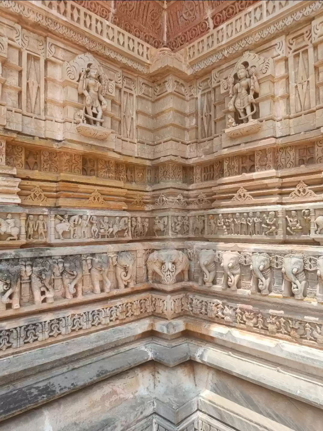Photo of Beautiful carving wo