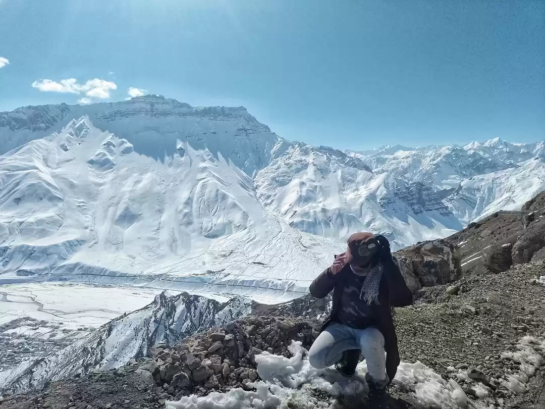 Photo of Solo girl in White S