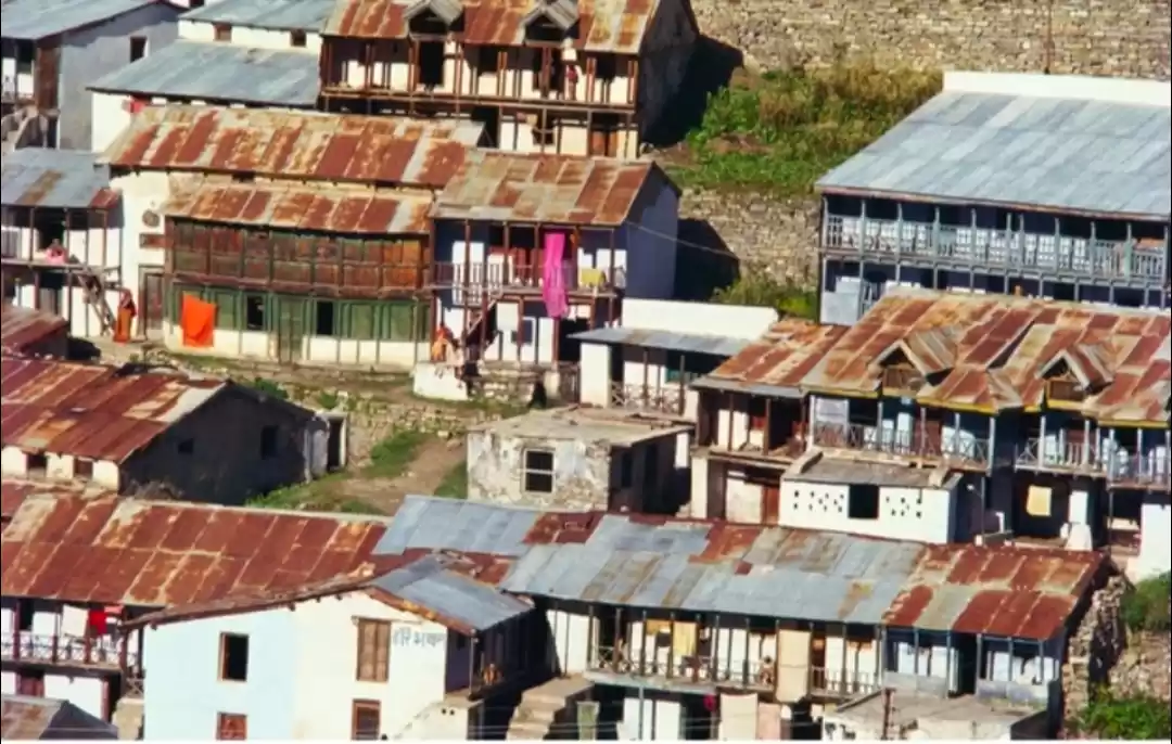 Photo of THE BEAUTIFUL PAURI 