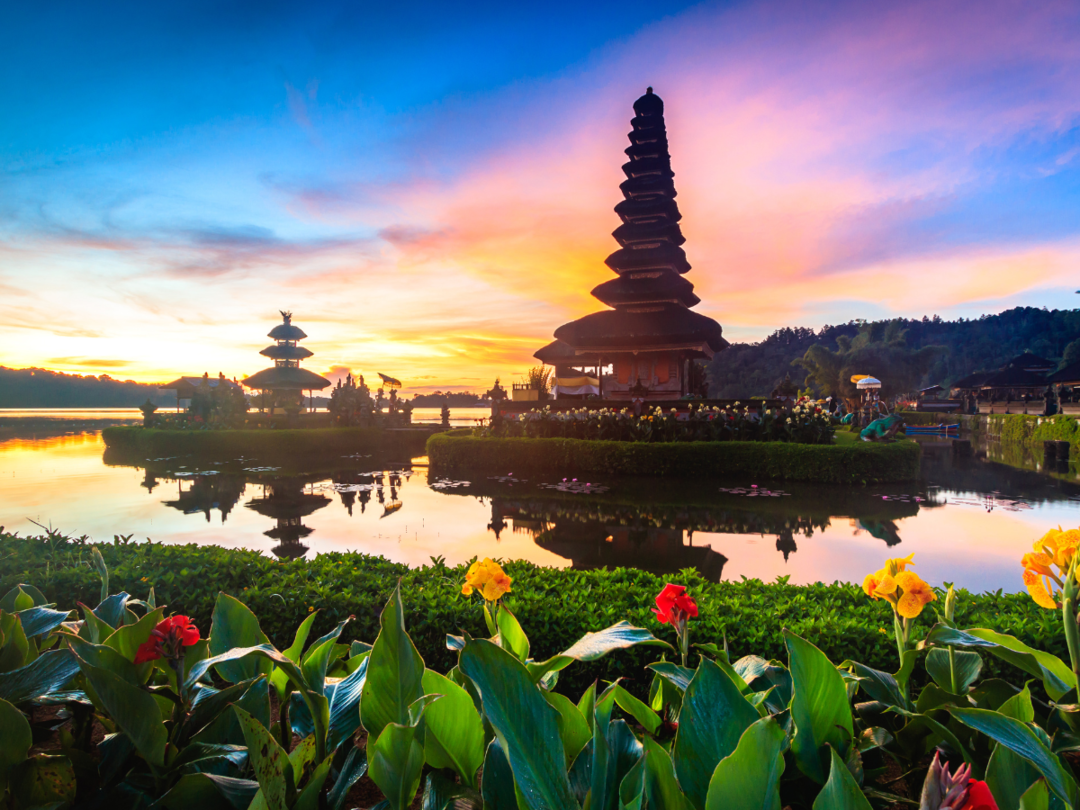 Photo of Beratan Lake in Bedu