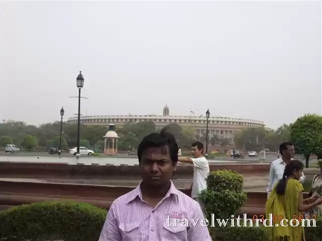 Photo of दिल्ली की दहलीज पर प