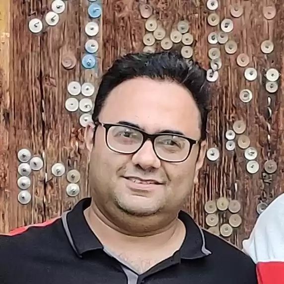 Photo of Naveen Khurana