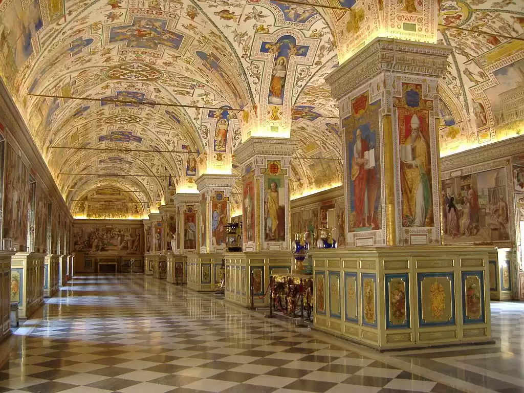 Photo of Divine Rome: Walking