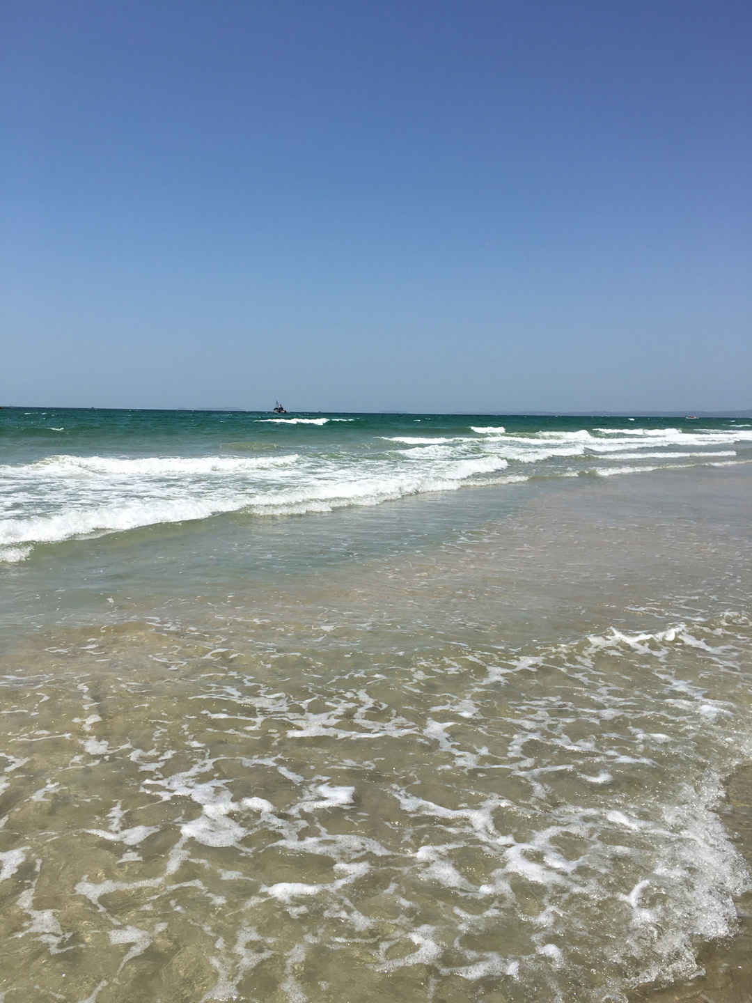 Colva Beach Waah Waah Beach Tripoto Located in a coastal village in salcete of south goa, colva is stretched around 25 km. colva beach waah waah beach tripoto