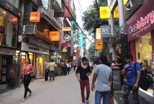A Day In Hauz Khas Village Tripoto Perfect place to just, be.every eatery in here is a different experience.i wud come here only for the lake, fort or out of the. a day in hauz khas village tripoto