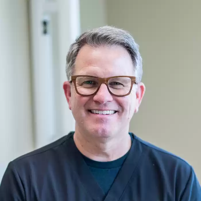 Photo of Dr. Jeff Henneberg