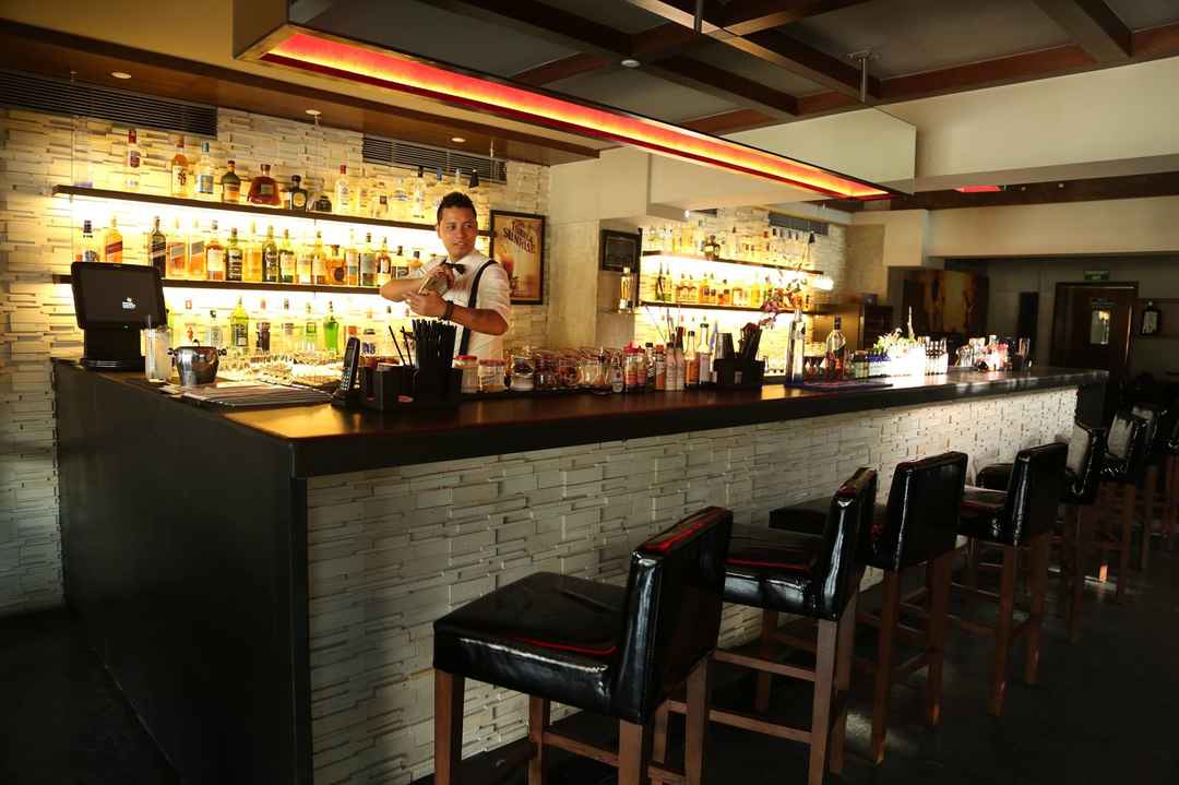 10 Happening Bars And Pubs In Bangalore To Make Your Weekends Epic The cocktails here are named after weapons. 10 happening bars and pubs in bangalore