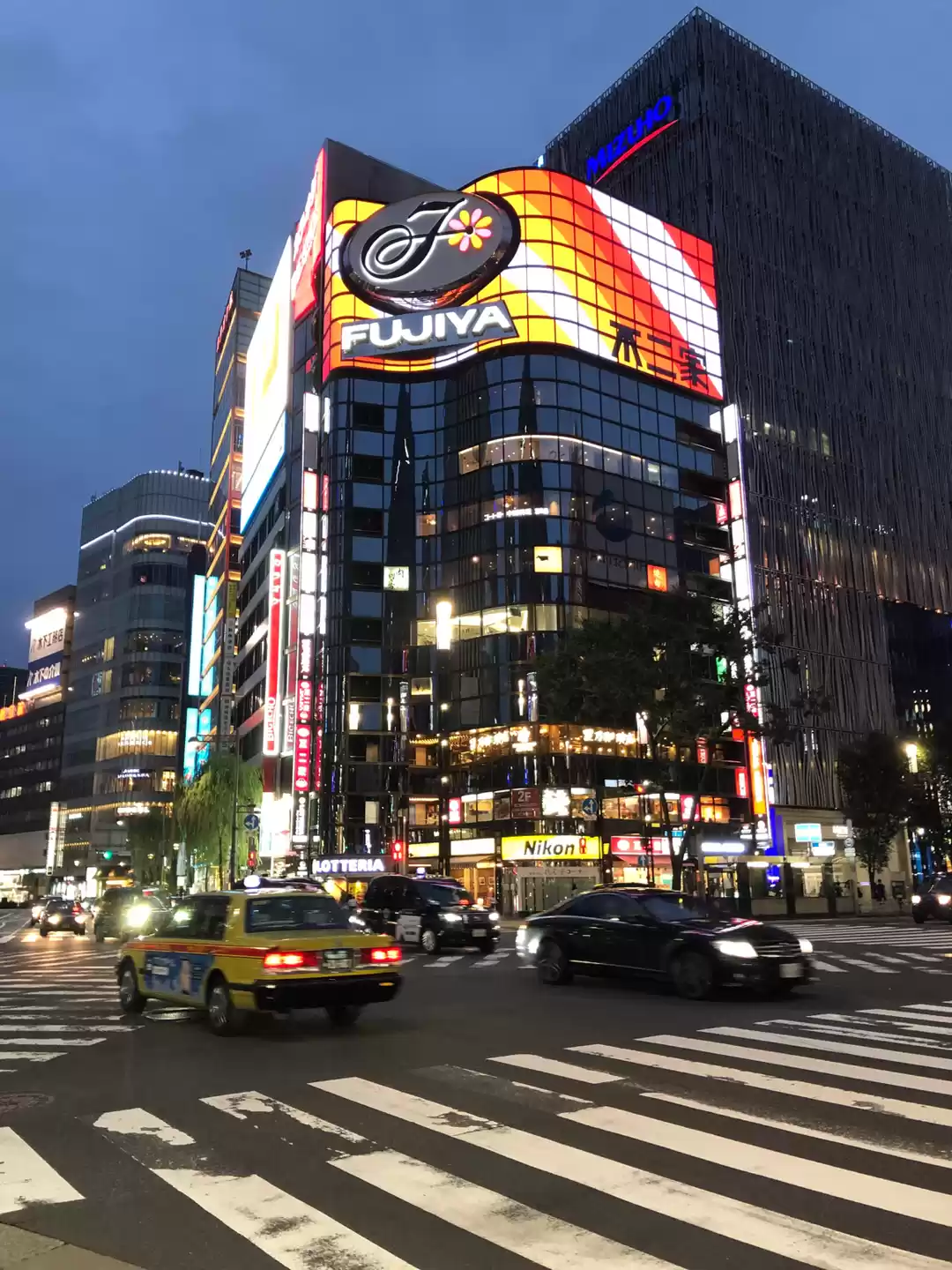 Photo of Ginza street must Vi