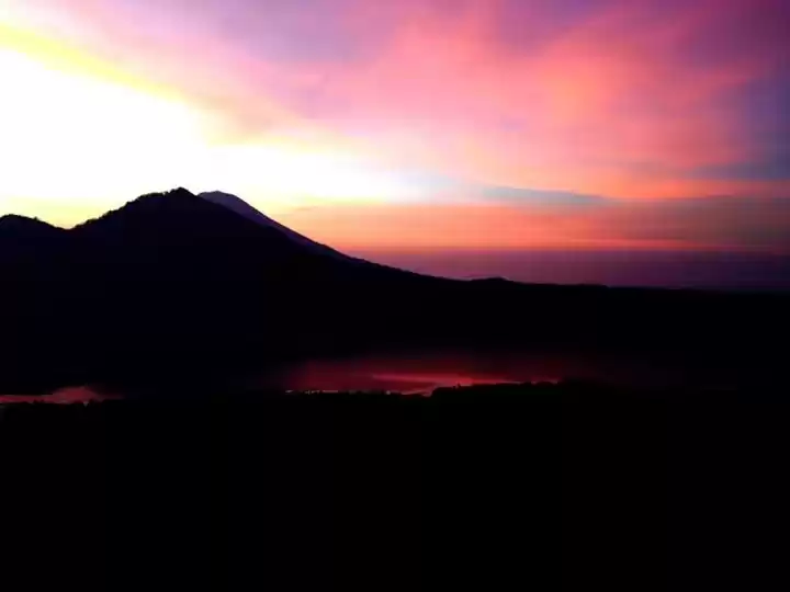 Photo of Hiking an active vol