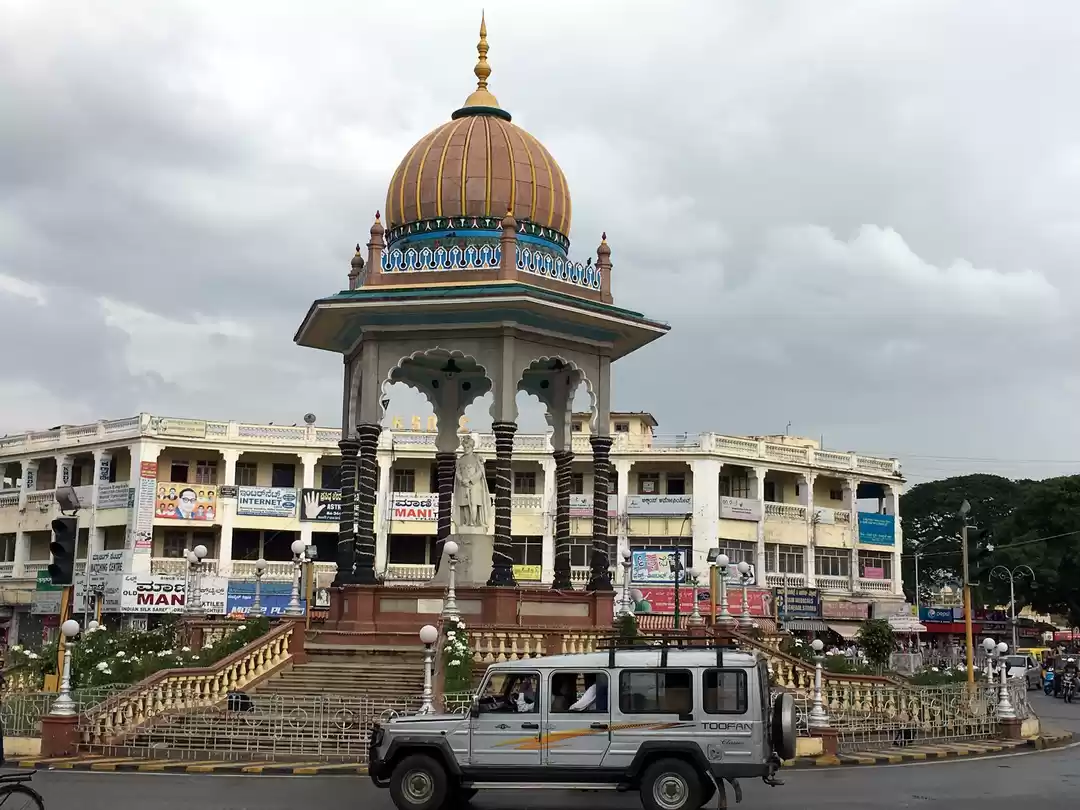 Photo of Mysore: along a heri