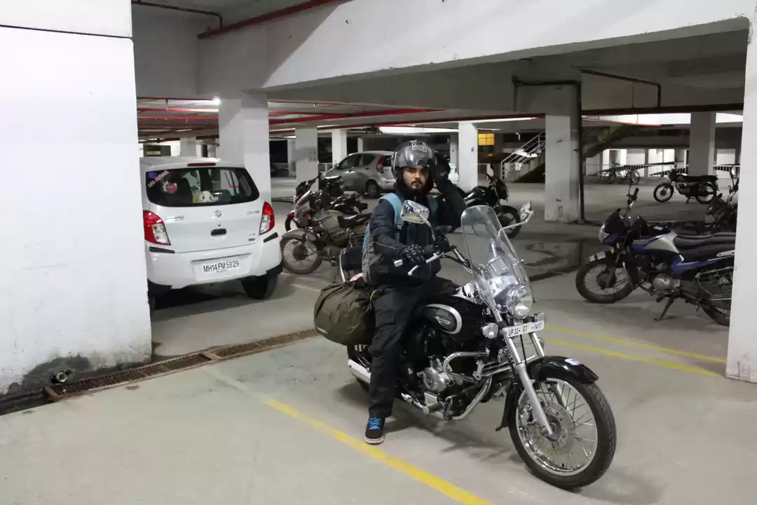 Photo of 2 > 4, traveling alo