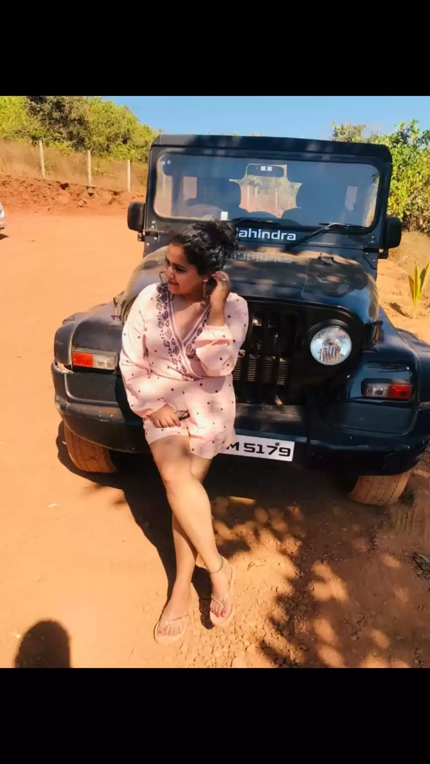 Photo of Curly_Saga_ style- B