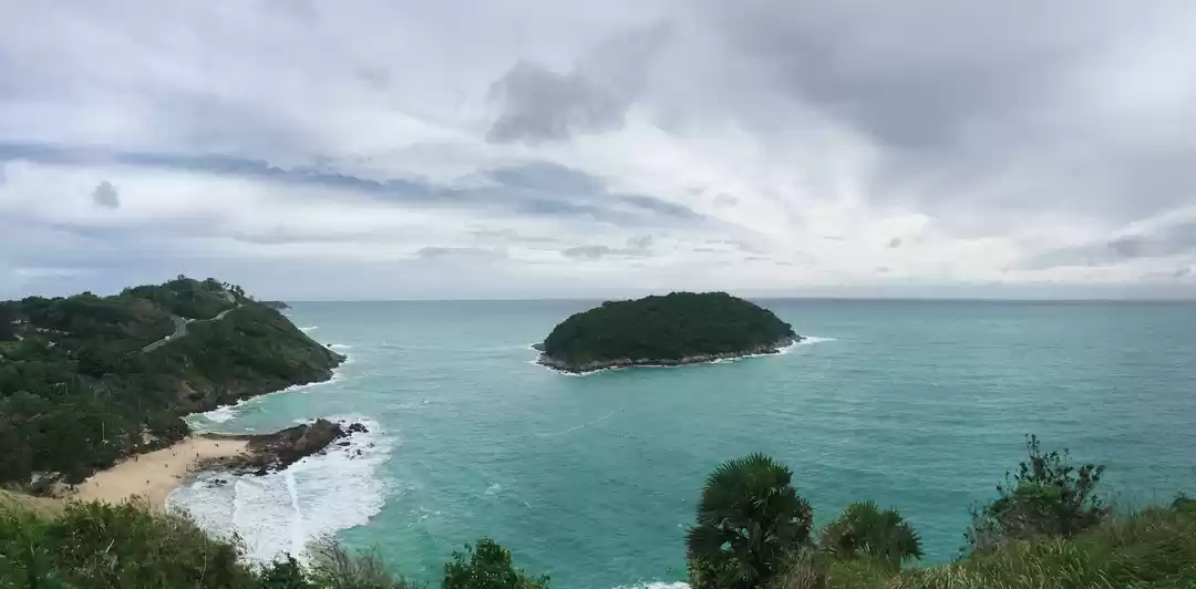 Photo of View of the ocean fr