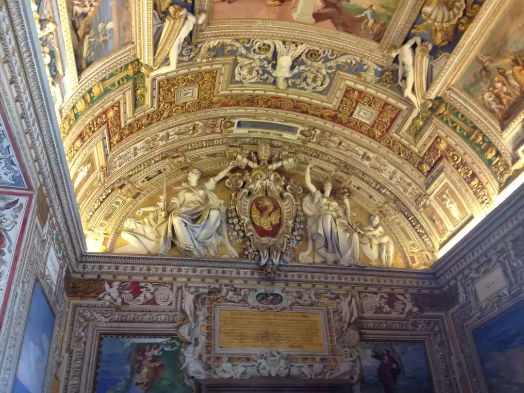 Photo of Sistine Chapel and V