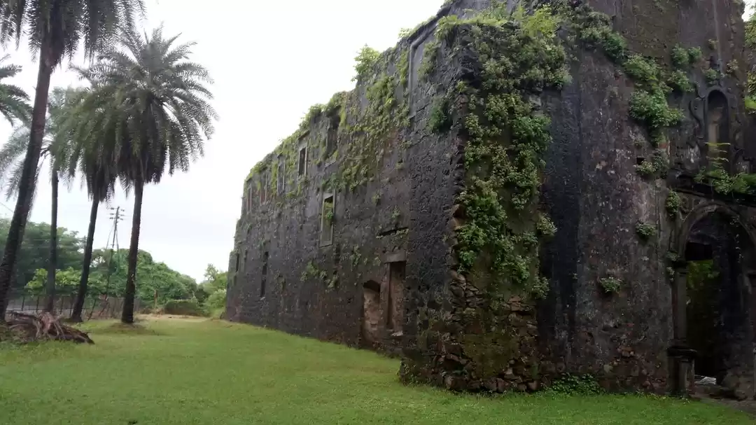 Photo of Fort Bassein : A Ple
