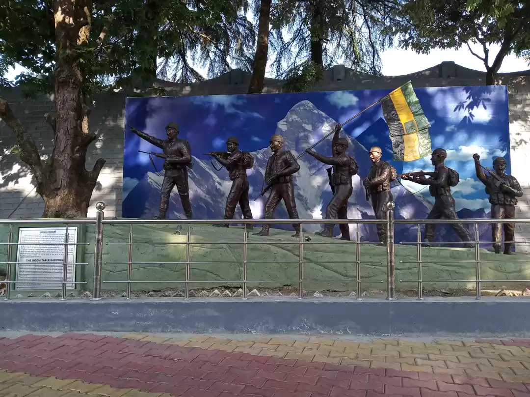 Photo of Hustle-bustle to Lan