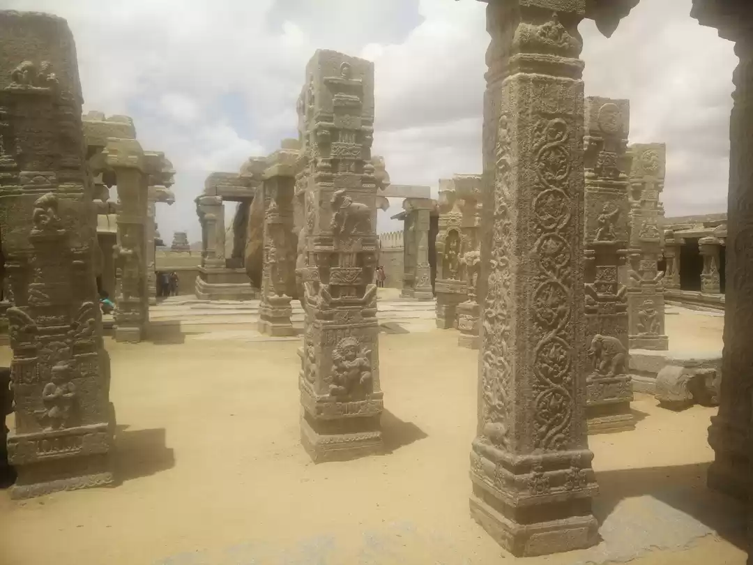 Photo of Hanging Pillar of In