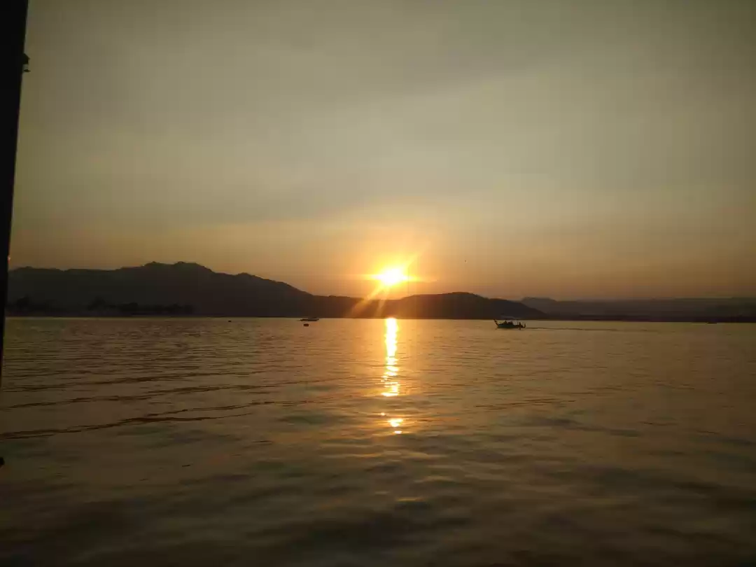 Photo of Romantic Sunset Boat