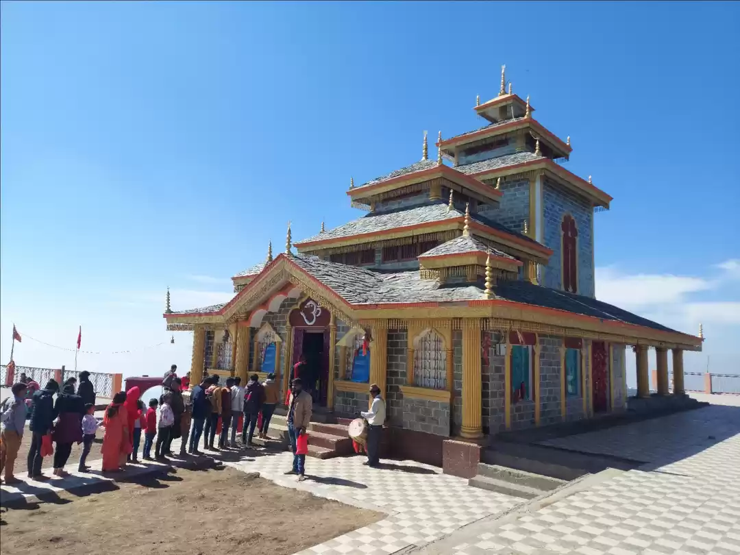 Photo of वैभव और अध्यात्म से 