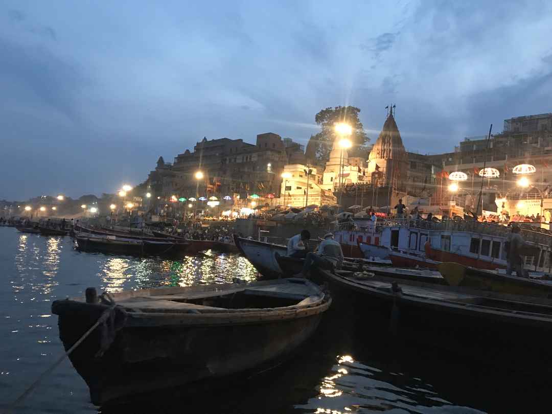 Banaras sky view hi-res stock photography and images - Alamy