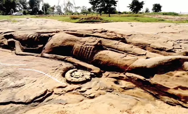 Photo of Largest Rock-Cut Str