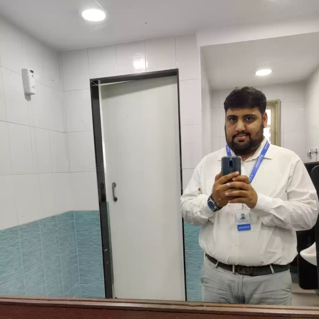 Photo of Dhruv Purohit