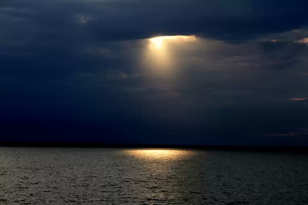 Photo of Himayat Sagar Lake:E