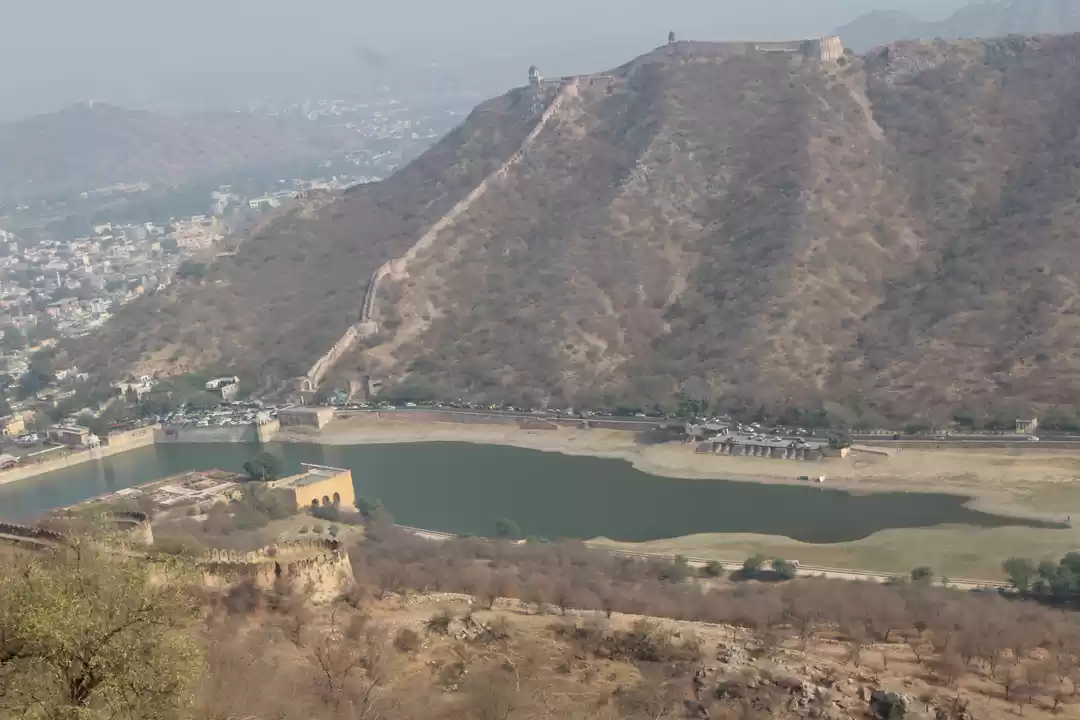 Photo of PADHARO 'PINK CITY' 