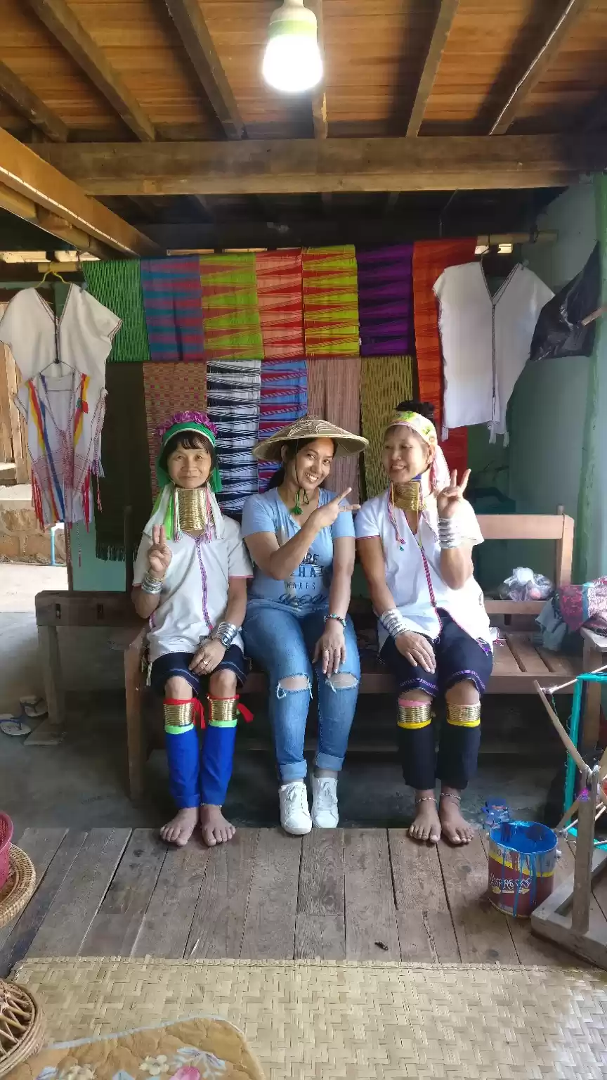 Photo of Padaung Women ~ Myan