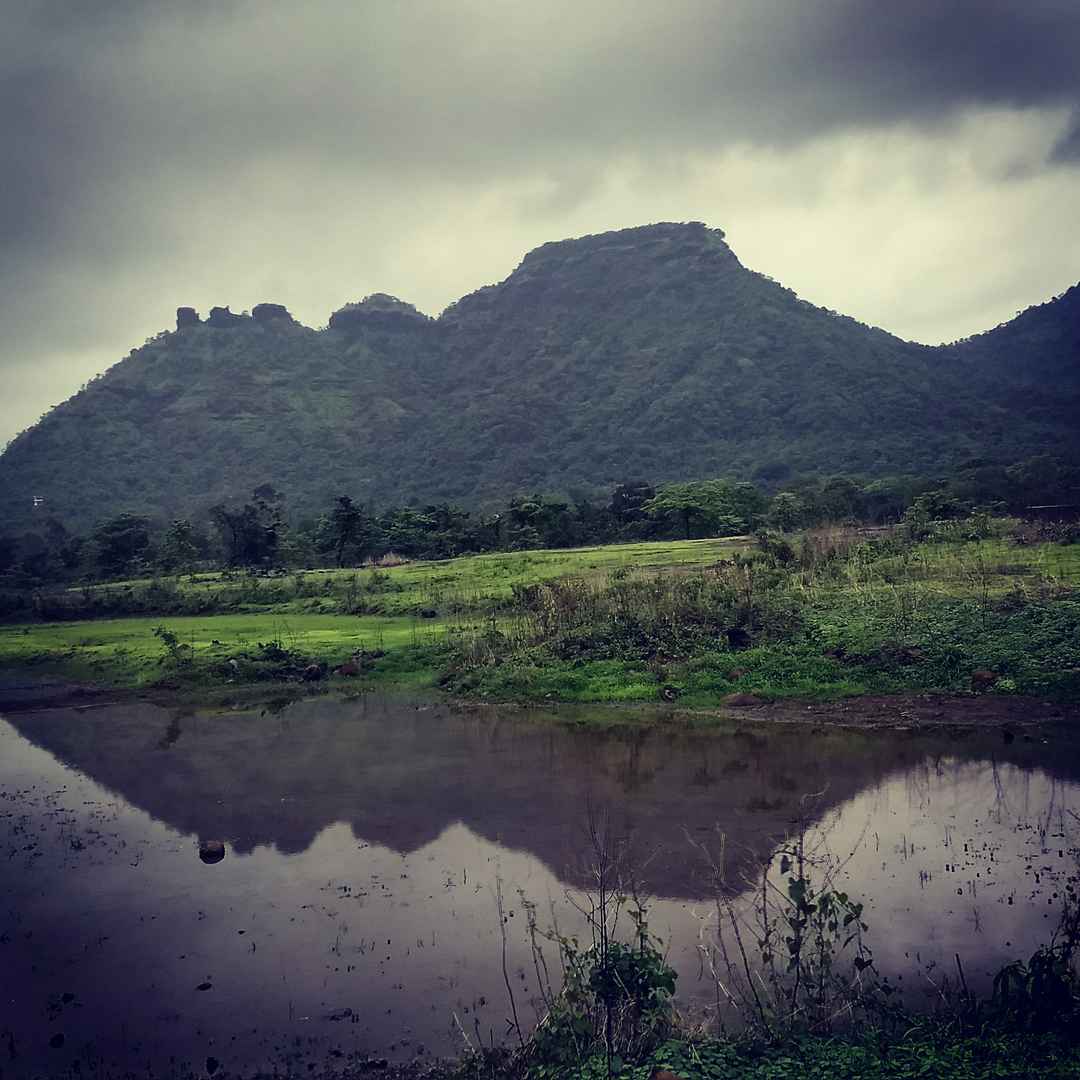 Prabalgad Trek Location Trip Cost Activities Tripoto Prabalgad fort, also known as kalavantin durg, is an old and now unused fort in the western ghats mountain range in the indian state of maharashtra. prabalgad trek location trip cost