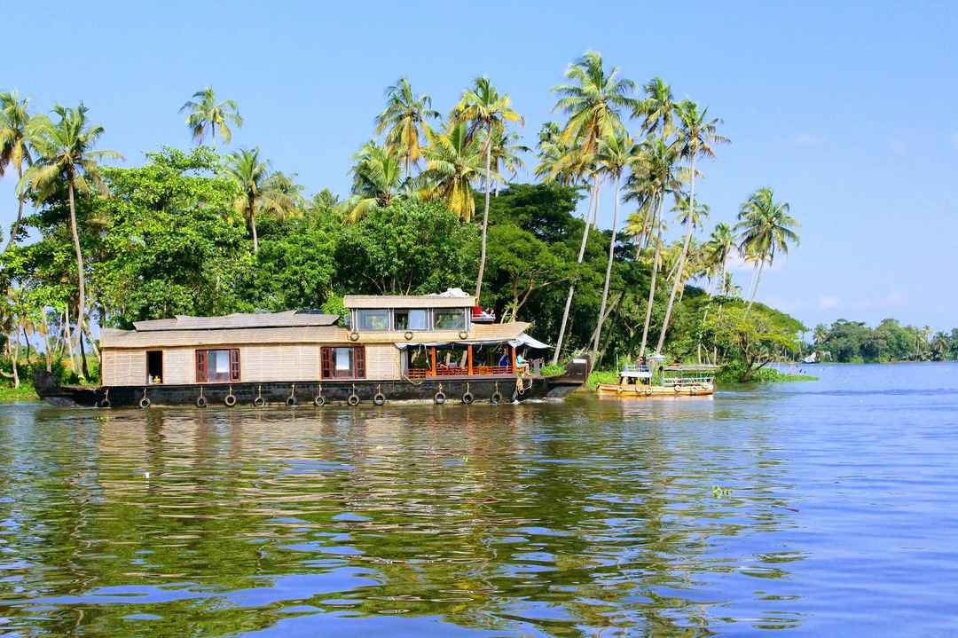 Top 8 Places In Kerala Tripoto Find 6,282 traveller reviews, 8,025 candid photos, and prices for 50 resorts in alappuzha, india. top 8 places in kerala tripoto