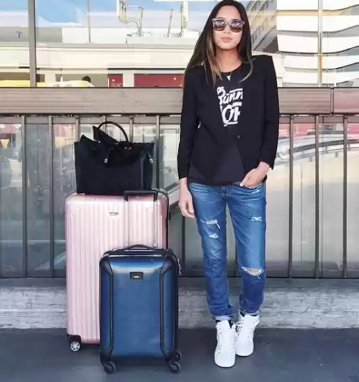 10 Perfect Travel Outfits For Girls Who Are Always on the Go - Tripoto