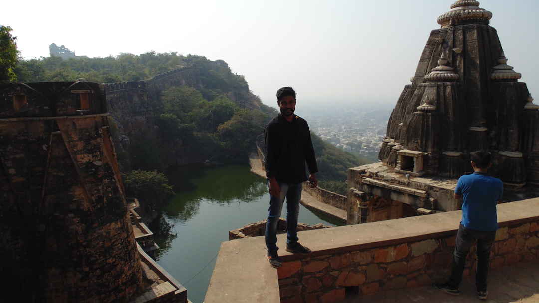 A Travel Guide To Chittorgarh Fort Tripoto While we take you through the list of must visit in chittorgarh fort rajasthan, we recommend this guided private tour from udaipur to the fort if you want to understand. a travel guide to chittorgarh fort