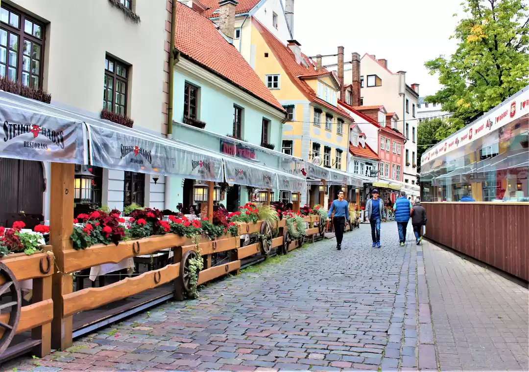 Photo of Explore Riga With Tr