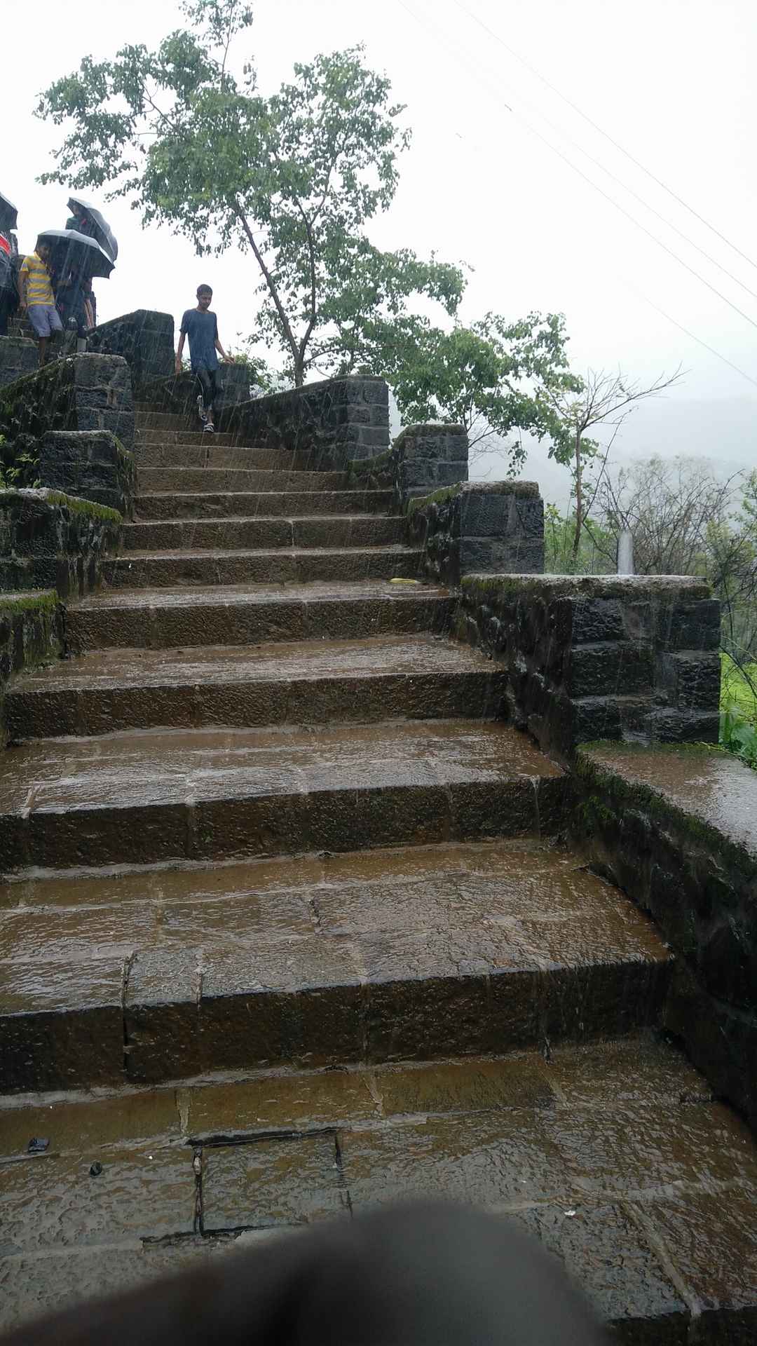 Mansoon Trek To Lohagad Fort And Bhaja Cave Tripoto 明蕴镇míngyùn zhèn ) is an area in qiongji estuary , liyue , north of yaoguang shoal and east of guili plains.