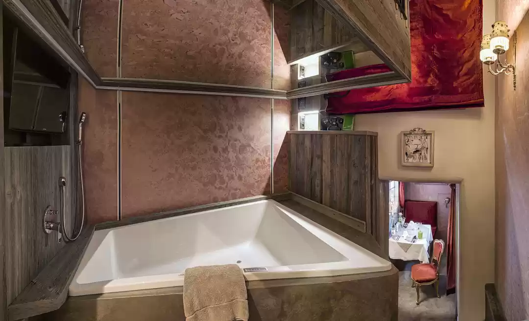 Photo of Top 7 hotels with th