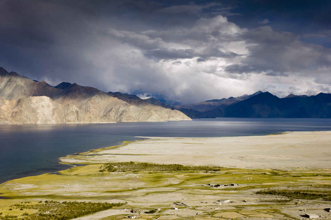 Photo of What Dreams Are Made Of: Things To Do In Ladakh In Between Snow And Sand (9D/8N)