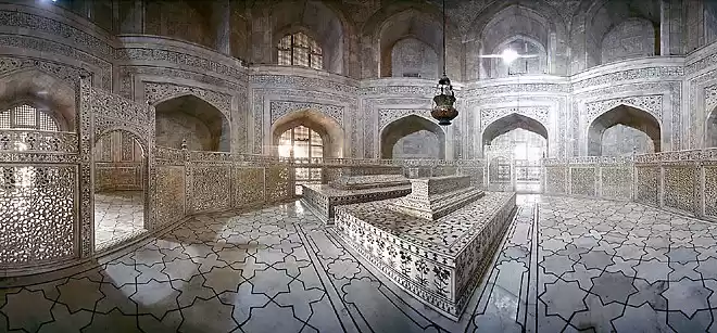 Photo of Inside Taj Mahal: Th