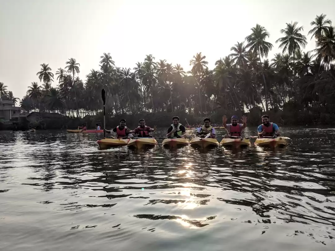 Karnataka focus - Went Kayaking along the beautiful Shambhavi river in  Mulki, Karnataka. Witnessed an amazing sunset and sunrise as we kayaked  along the backwaters amidst a beautiful setting. . 〰〰〰〰〰〰〰〰〰 →→Stay