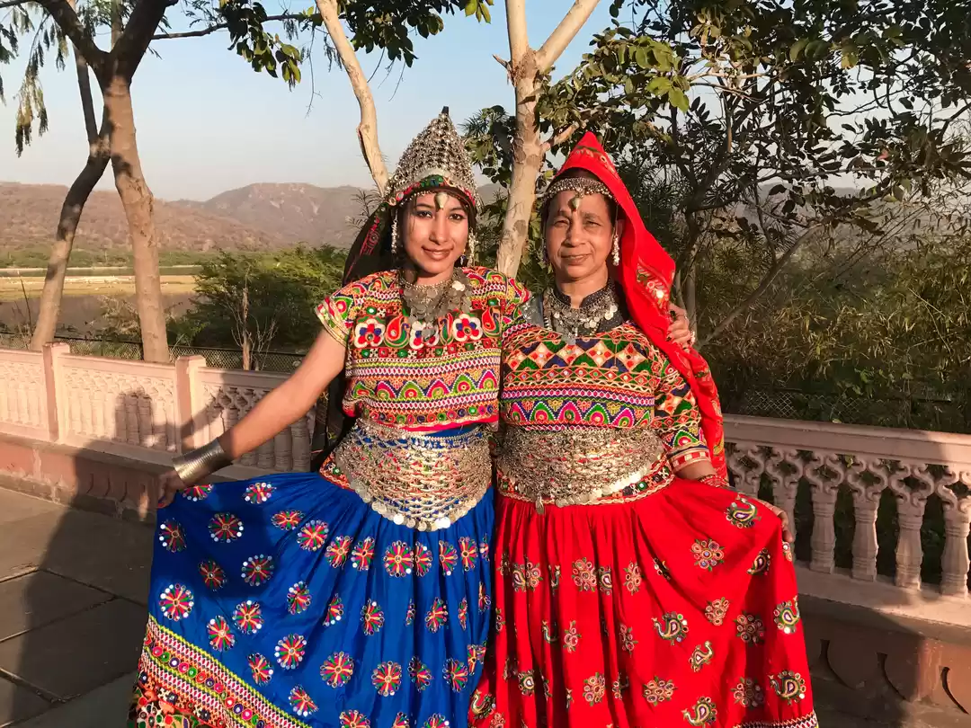 Rajasthan News Traditional Rajasthani dresses and its culture of Rajasthan  | Rajasthan News: राजस्थानी कल्चर और पोशाक आपका मोह लेगी मन, रंग-बिरंगे और  पारंपरिक डिजाइनर कपड़े हैं ...