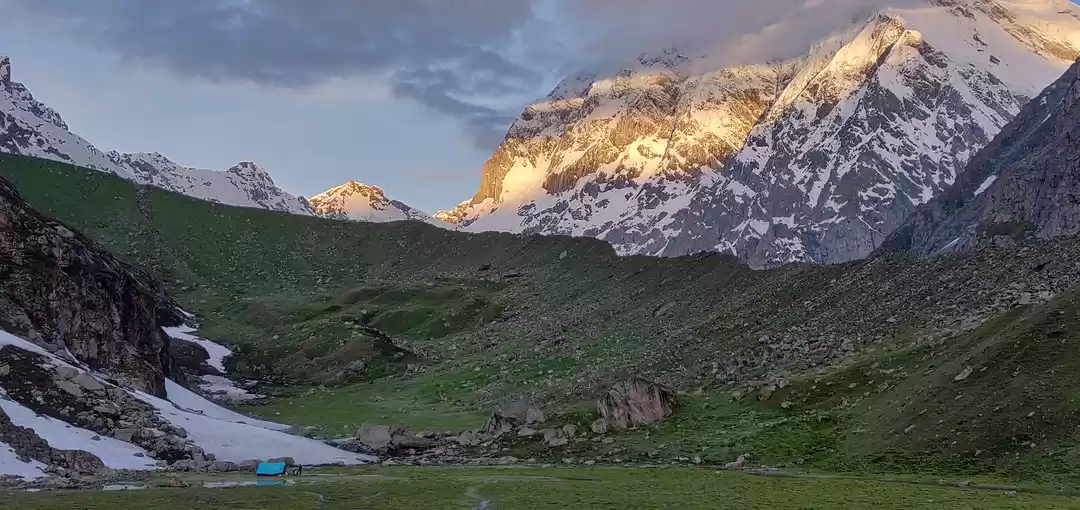 Photo of Trek to the lake of