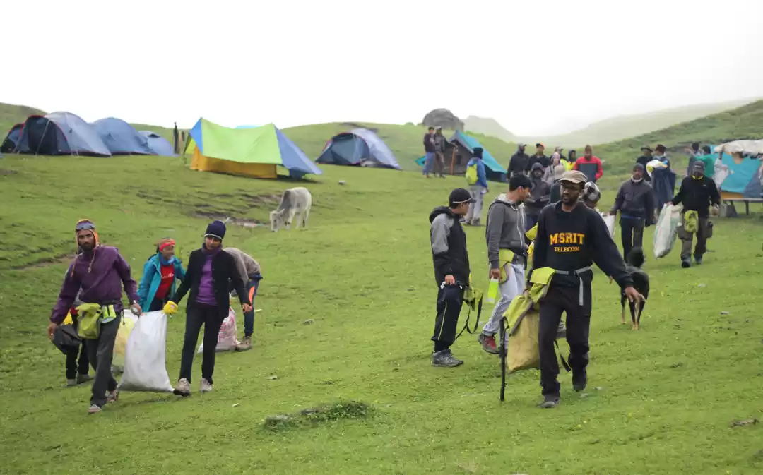 Photo of Trekkers Collect 2,1