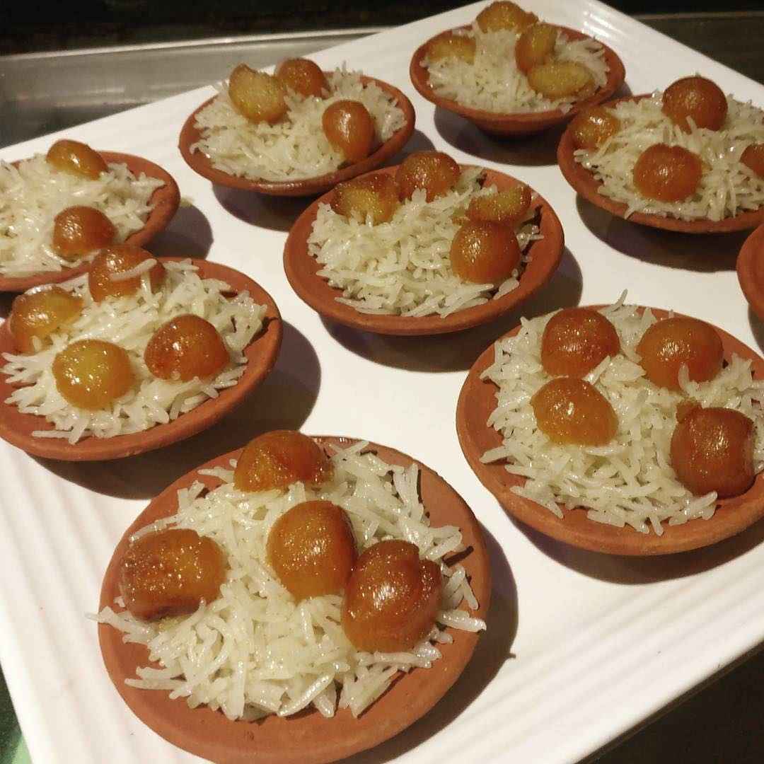 The Definitive List Of Kolkatas Best Desserts And Where To Find Them Tripoto Sweets in kolkata are as old as its culture. kolkatas best desserts