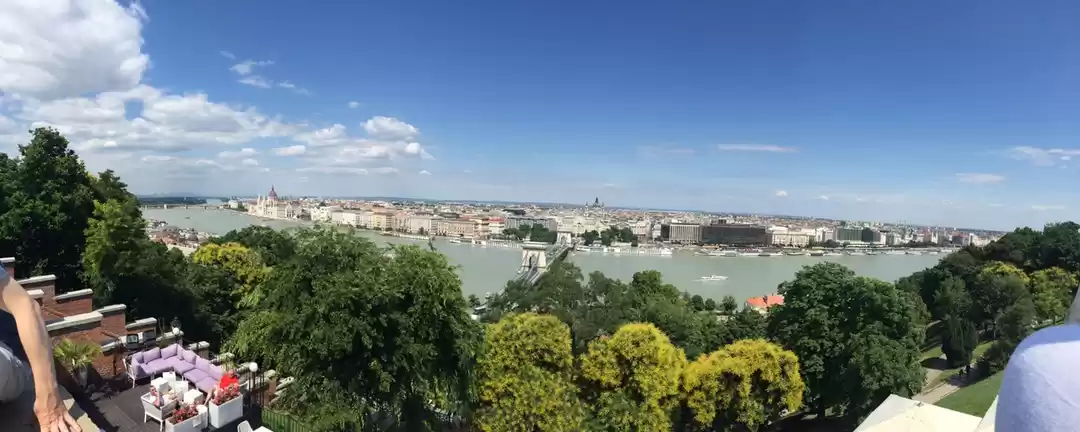 Photo of Browsing Budapest