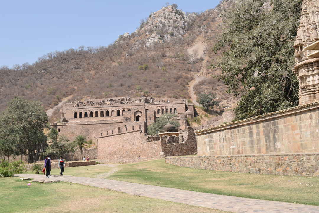 A Trip To Bhangarh Fort Into The Childhood Horror World Tripoto You have discovered bhangarg fort. a trip to bhangarh fort into the
