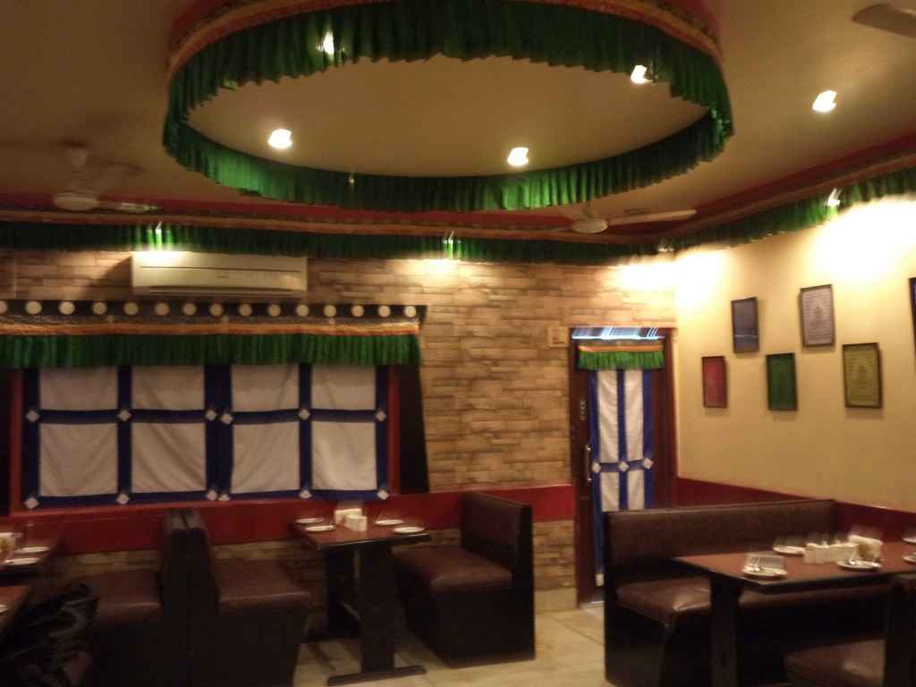 7 Best Restaurants Cafes In Majnu Ka Tila Delhis Little Tibet Tripoto Majnu ka tilla, tibetian colony in delhi. best restaurants cafes in majnu ka tila