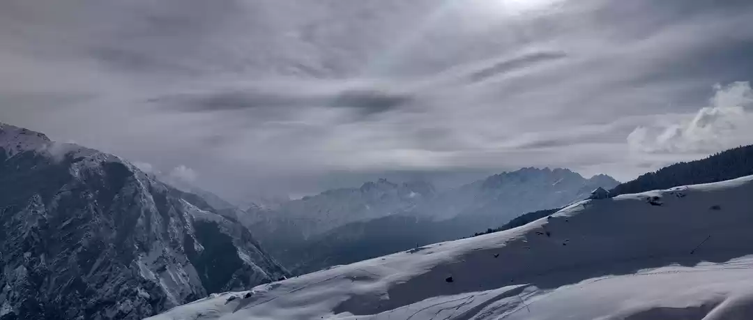 Photo of Skiing in the Sub-Ze