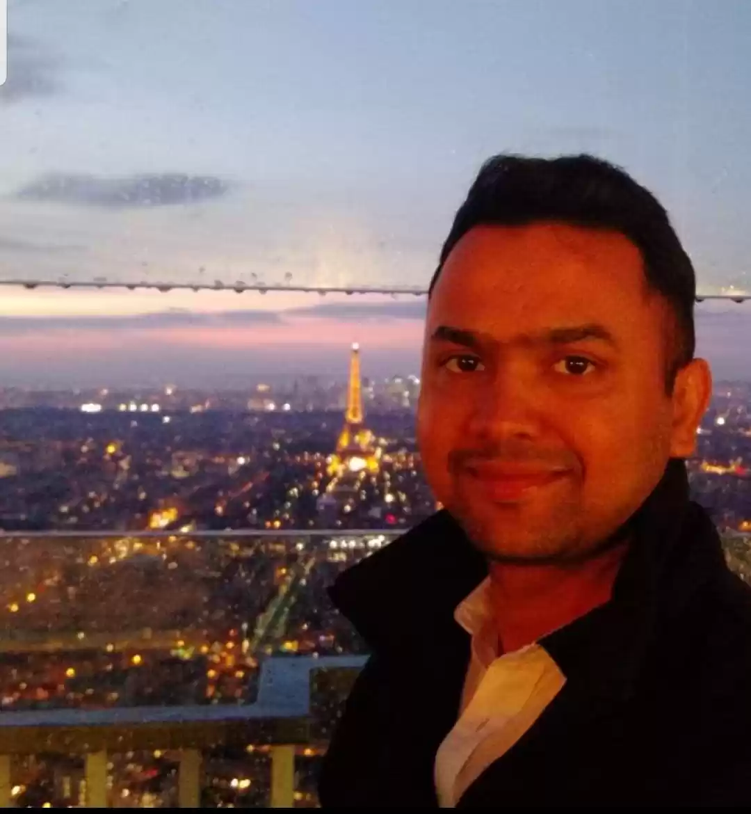 Photo of LOVE THE EIFFEL TOWE